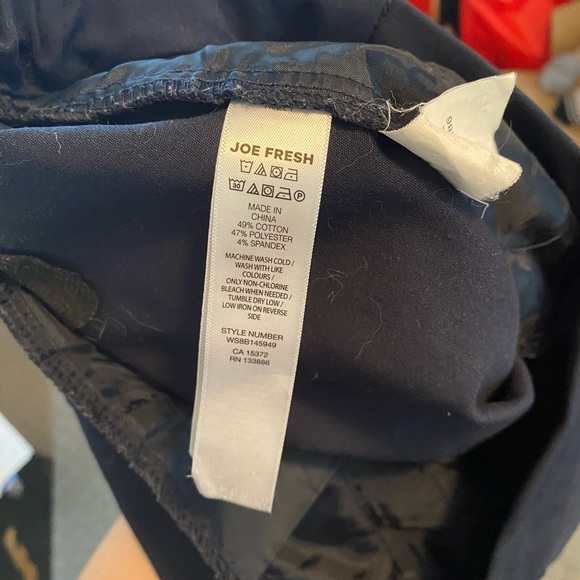 Joe Fresh Navy Blue pants size large - Picture 4 of 5